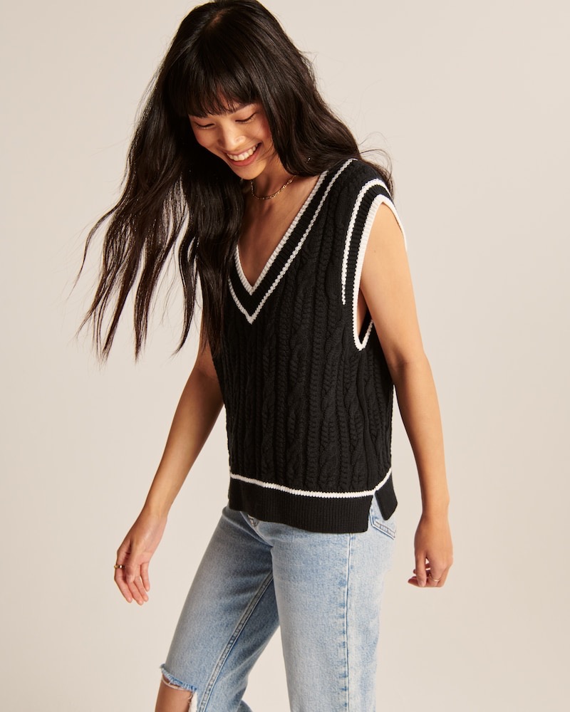 It's finally fall and that means it is time to find the perfect sweater vest. This one has a cropped style, v-neckline with ribbed hem in super soft yarn fabric. Go ahead and get ready for all of your autumn adventures!